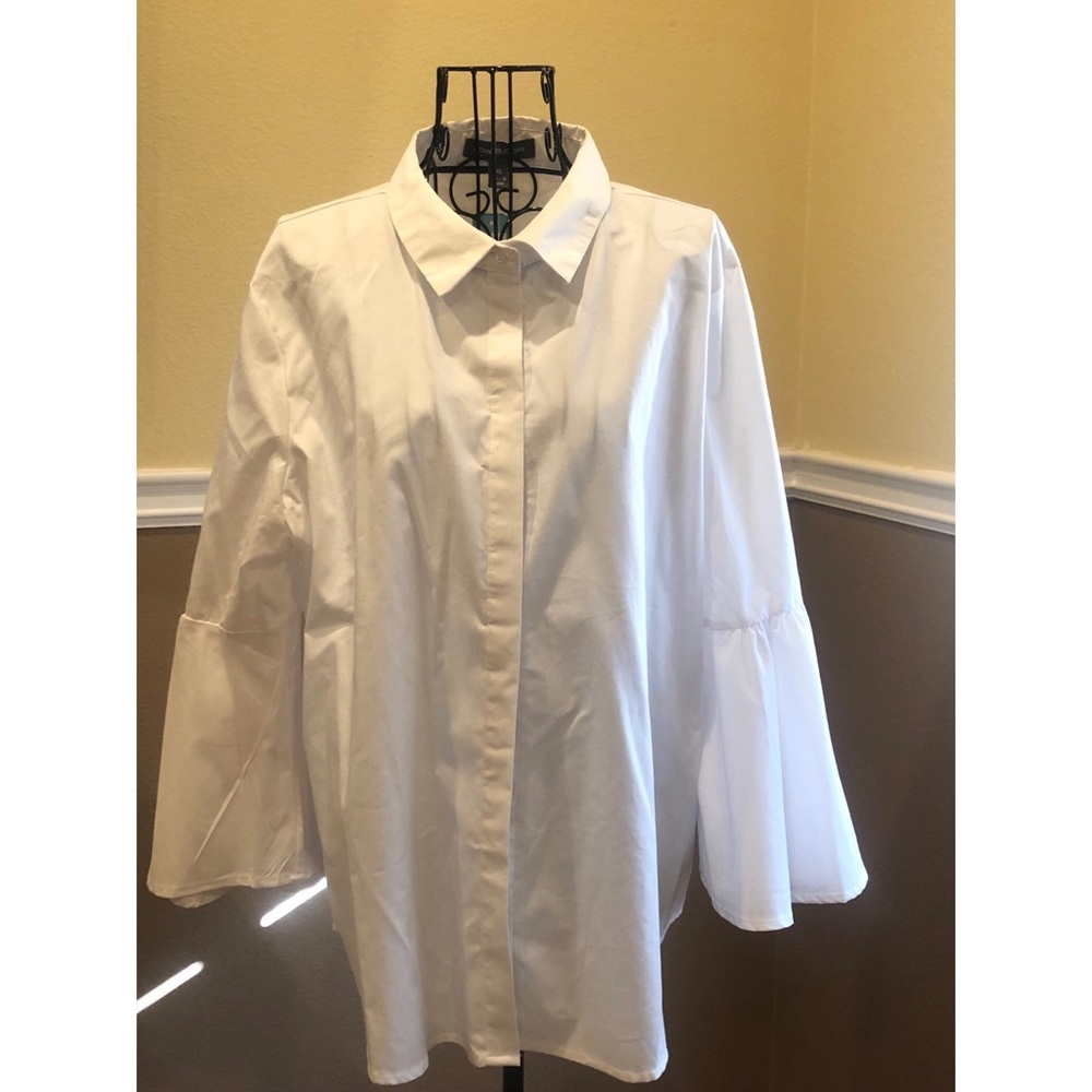 White blouse with stylish sleeves
